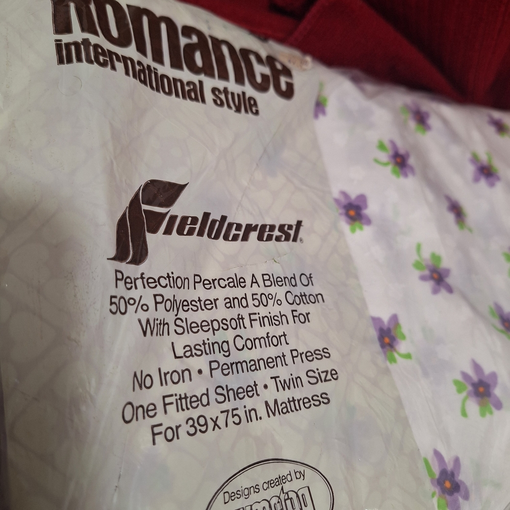 Fieldcrest Floral Vintage Twin Fitted Sheet - Picture 3 of 3